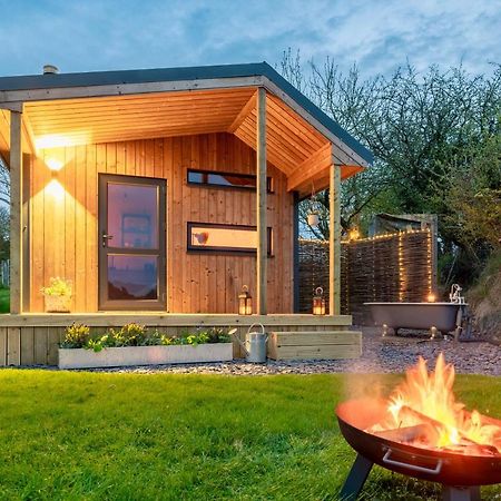 Luxury Glamping Cabin With Outdoor Bath On Cornish Flower Farm 特鲁罗 外观 照片