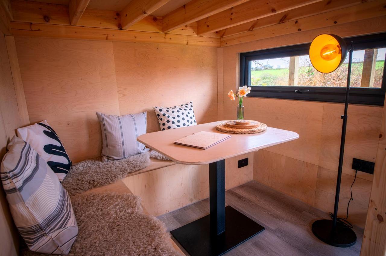 Luxury Glamping Cabin With Outdoor Bath On Cornish Flower Farm 特鲁罗 外观 照片