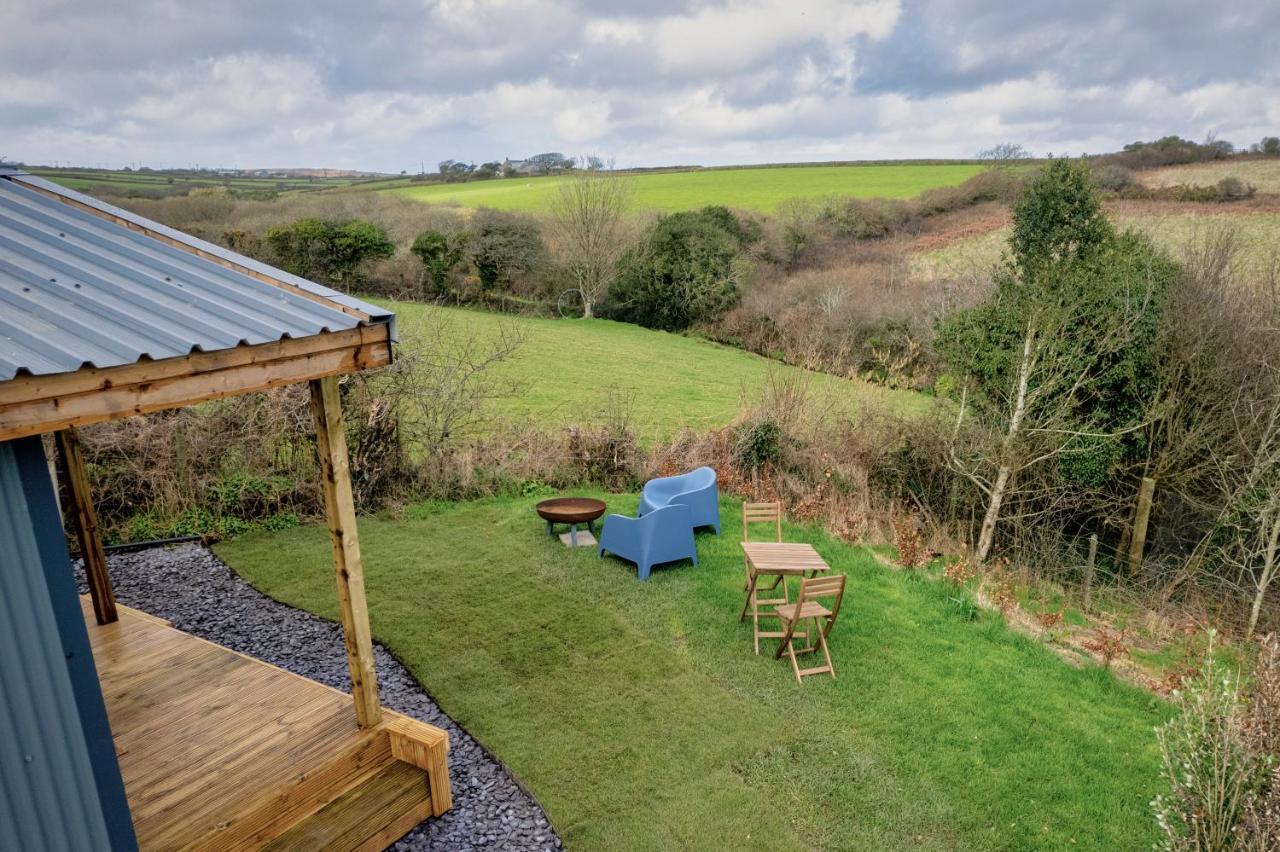 Luxury Glamping Cabin With Outdoor Bath On Cornish Flower Farm 特鲁罗 外观 照片