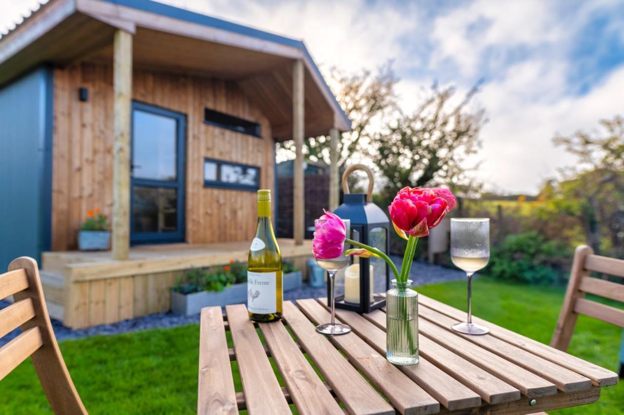 Luxury Glamping Cabin With Outdoor Bath On Cornish Flower Farm 特鲁罗 外观 照片