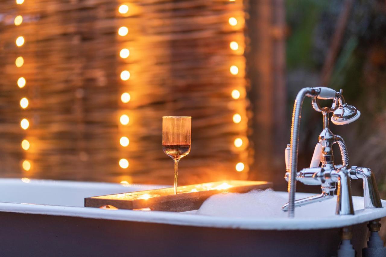 Luxury Glamping Cabin With Outdoor Bath On Cornish Flower Farm 特鲁罗 外观 照片