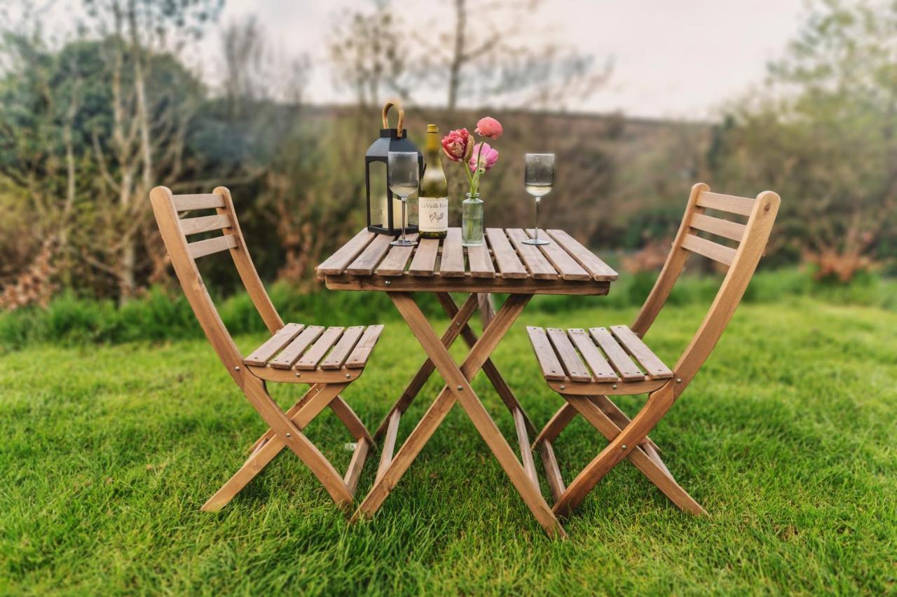 Luxury Glamping Cabin With Outdoor Bath On Cornish Flower Farm 特鲁罗 外观 照片
