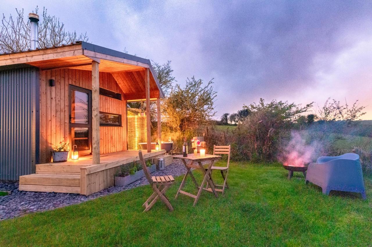 Luxury Glamping Cabin With Outdoor Bath On Cornish Flower Farm 特鲁罗 外观 照片