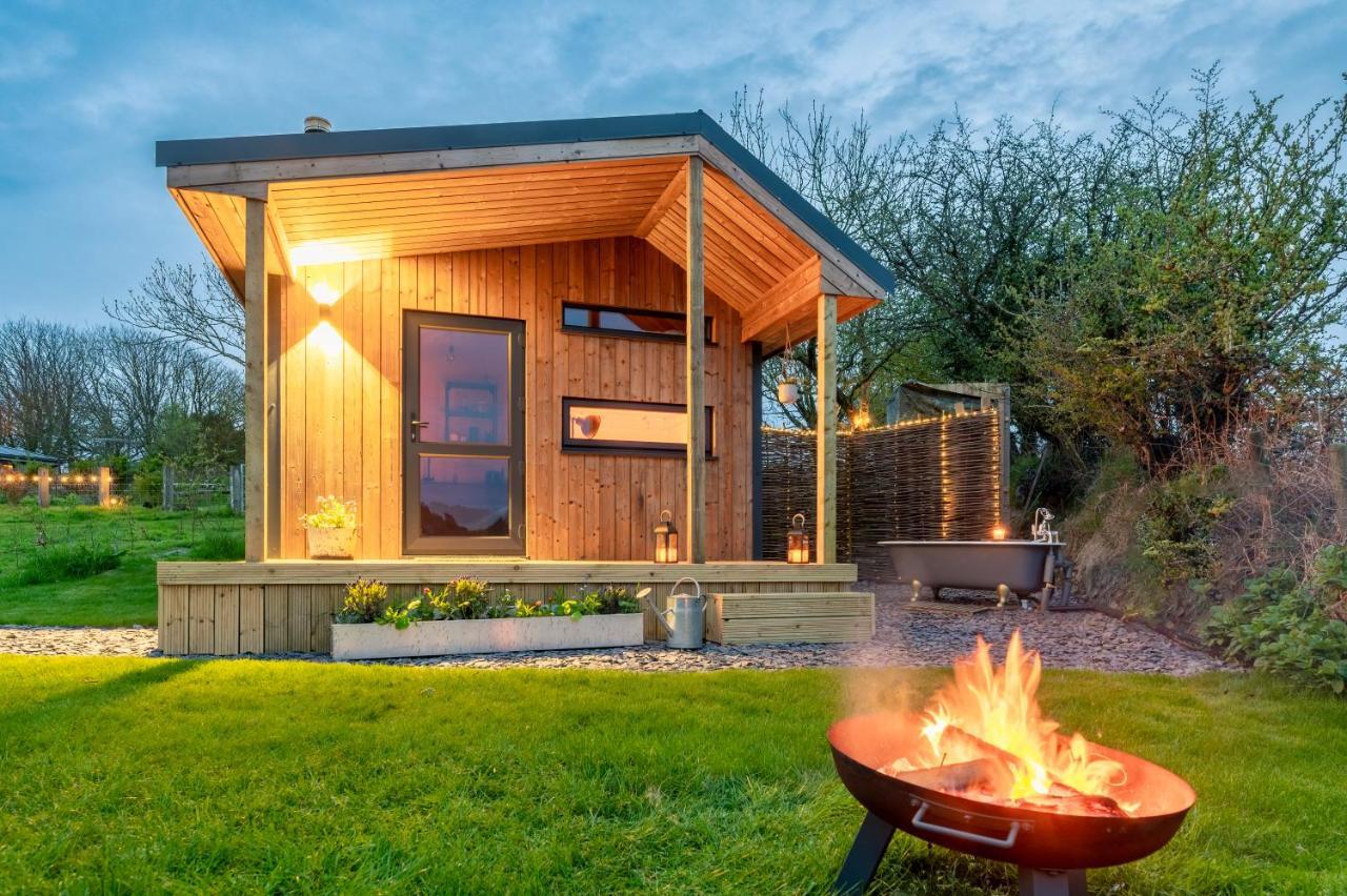 Luxury Glamping Cabin With Outdoor Bath On Cornish Flower Farm 特鲁罗 外观 照片