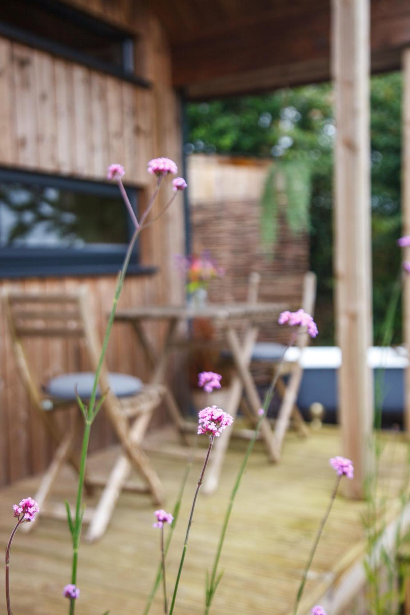 Luxury Glamping Cabin With Outdoor Bath On Cornish Flower Farm 特鲁罗 外观 照片