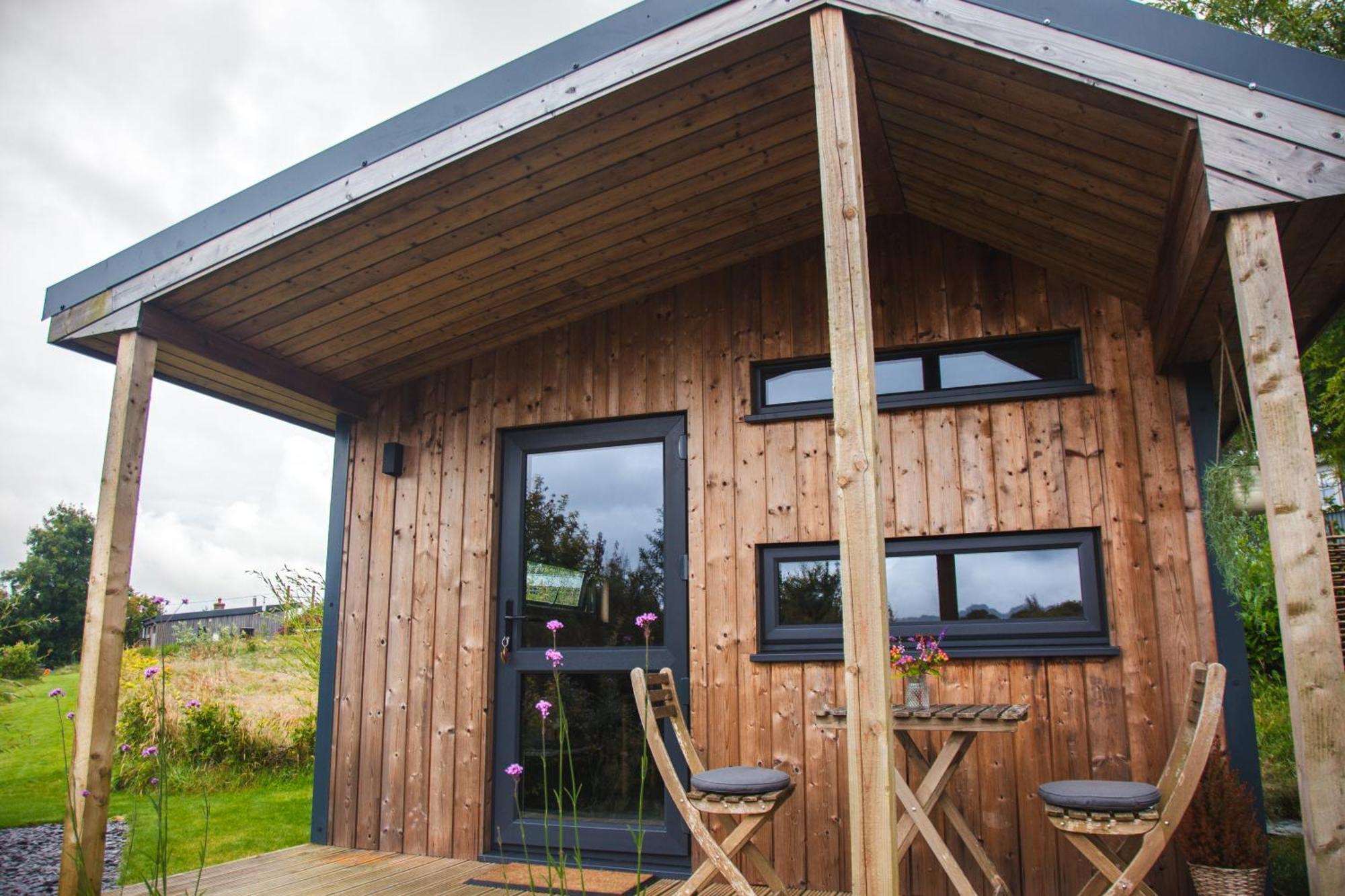 Luxury Glamping Cabin With Outdoor Bath On Cornish Flower Farm 特鲁罗 外观 照片