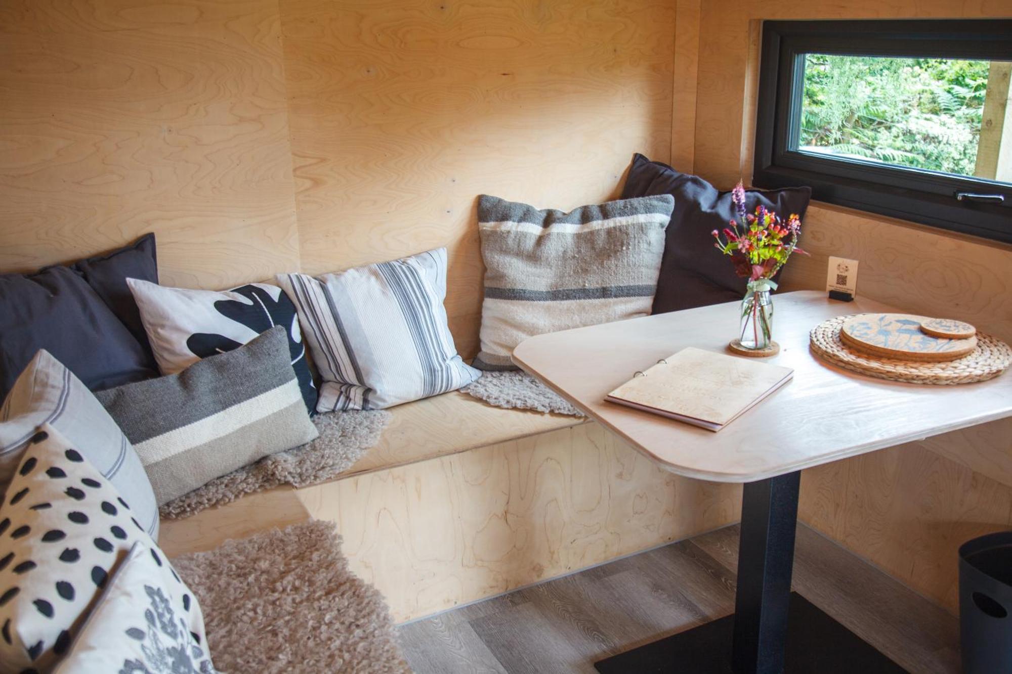 Luxury Glamping Cabin With Outdoor Bath On Cornish Flower Farm 特鲁罗 外观 照片