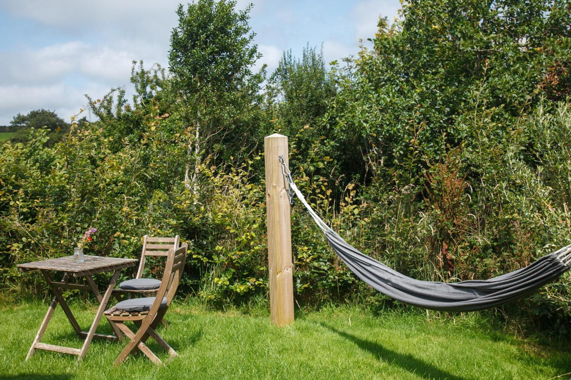 Luxury Glamping Cabin With Outdoor Bath On Cornish Flower Farm 特鲁罗 外观 照片