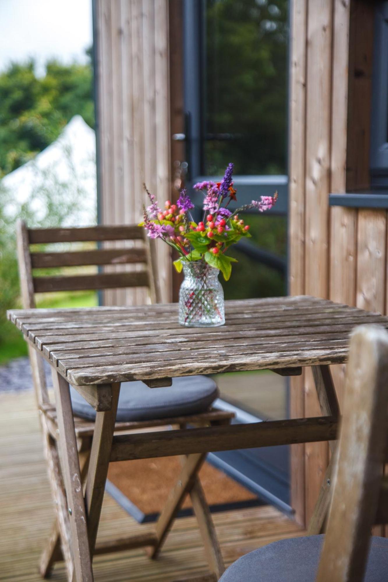 Luxury Glamping Cabin With Outdoor Bath On Cornish Flower Farm 特鲁罗 外观 照片